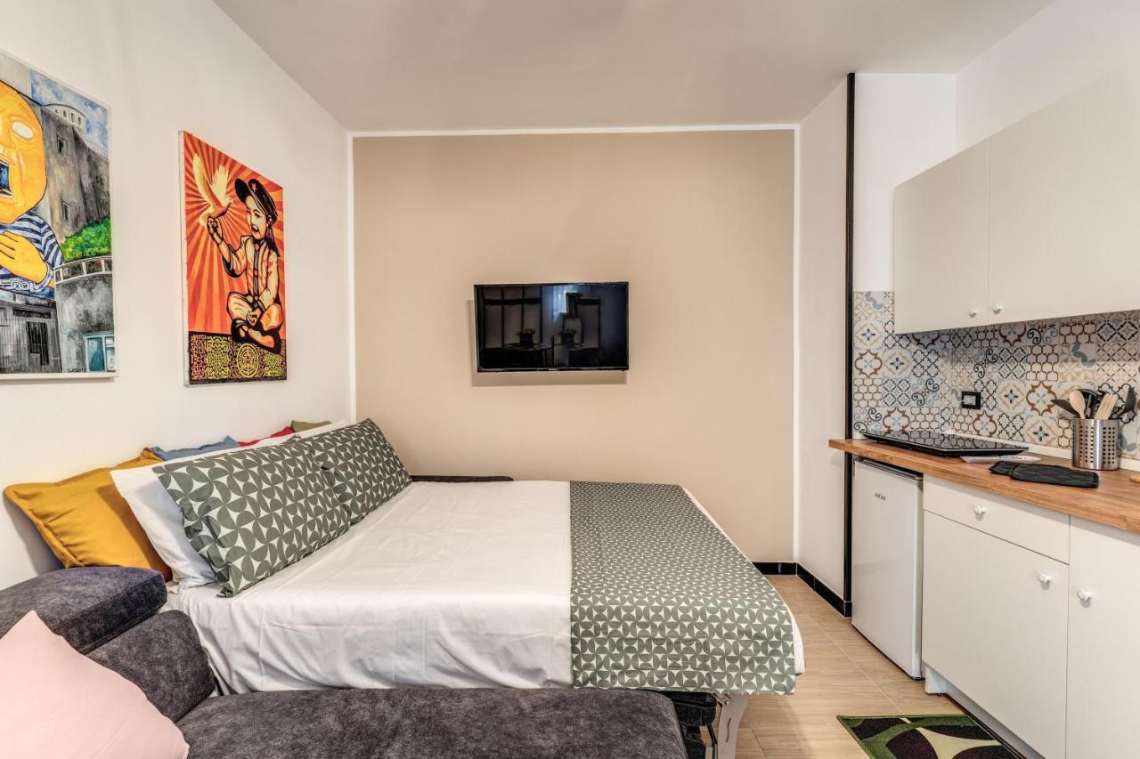 The Quarters Naples Apartments Luaran gambar