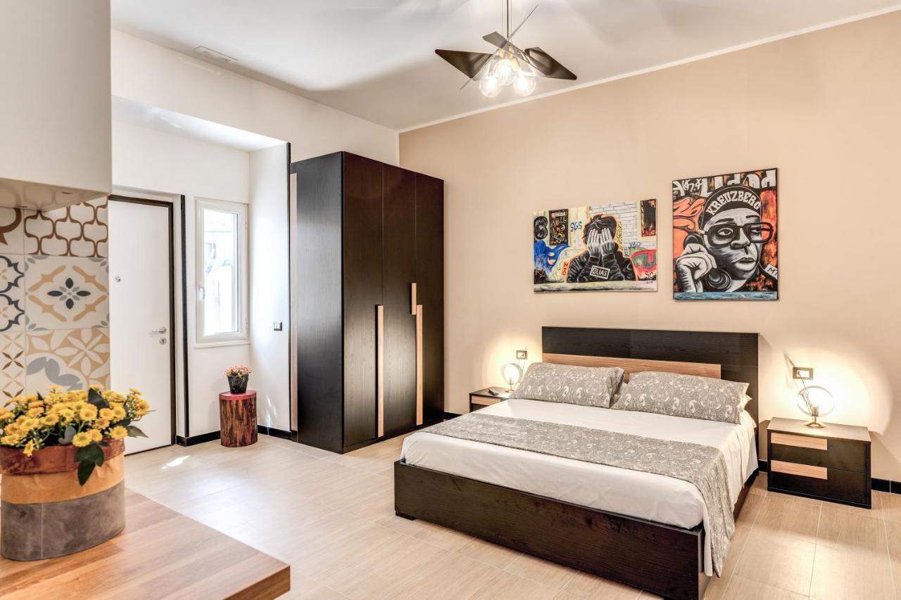 The Quarters Naples Apartments Luaran gambar