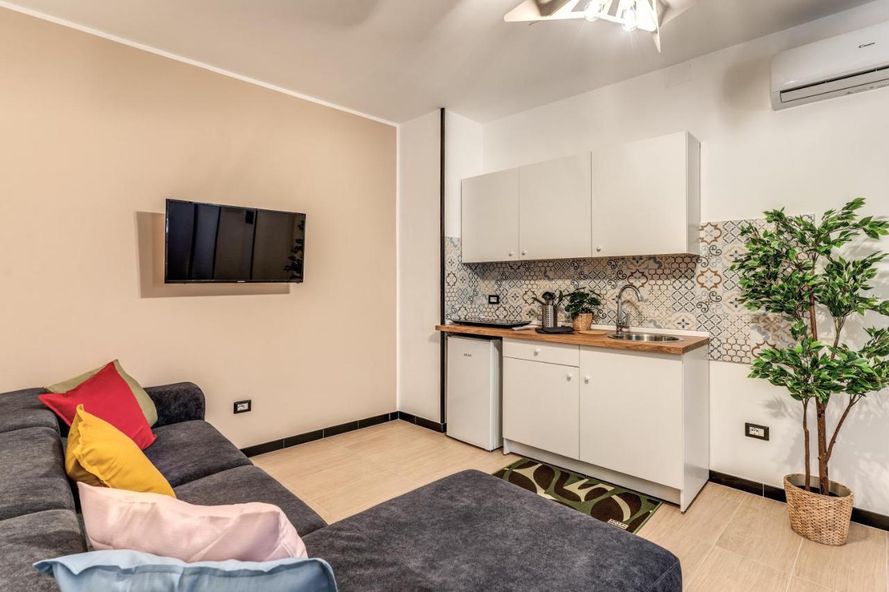 The Quarters Naples Apartments Luaran gambar