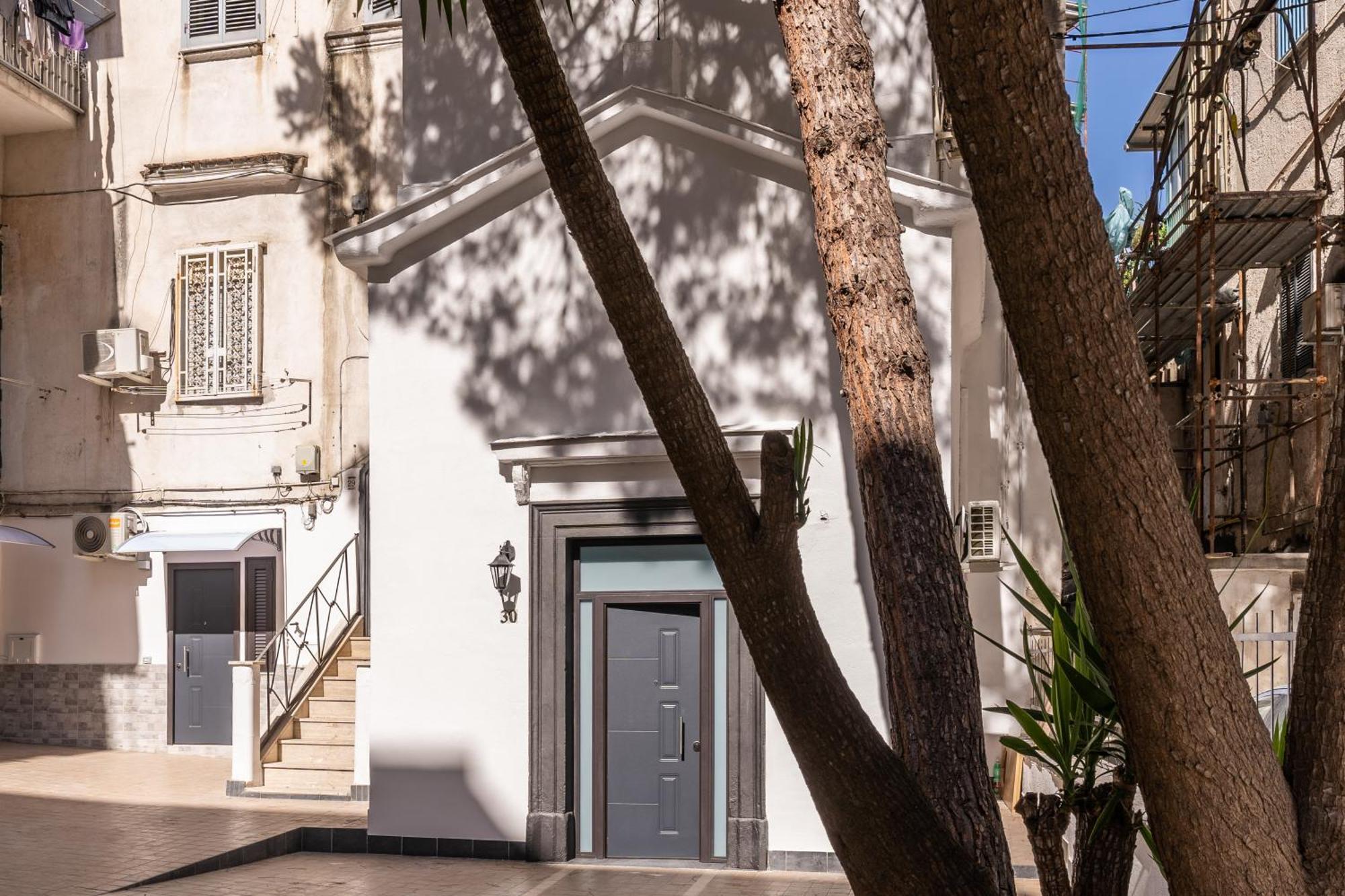The Quarters Naples Apartments Luaran gambar