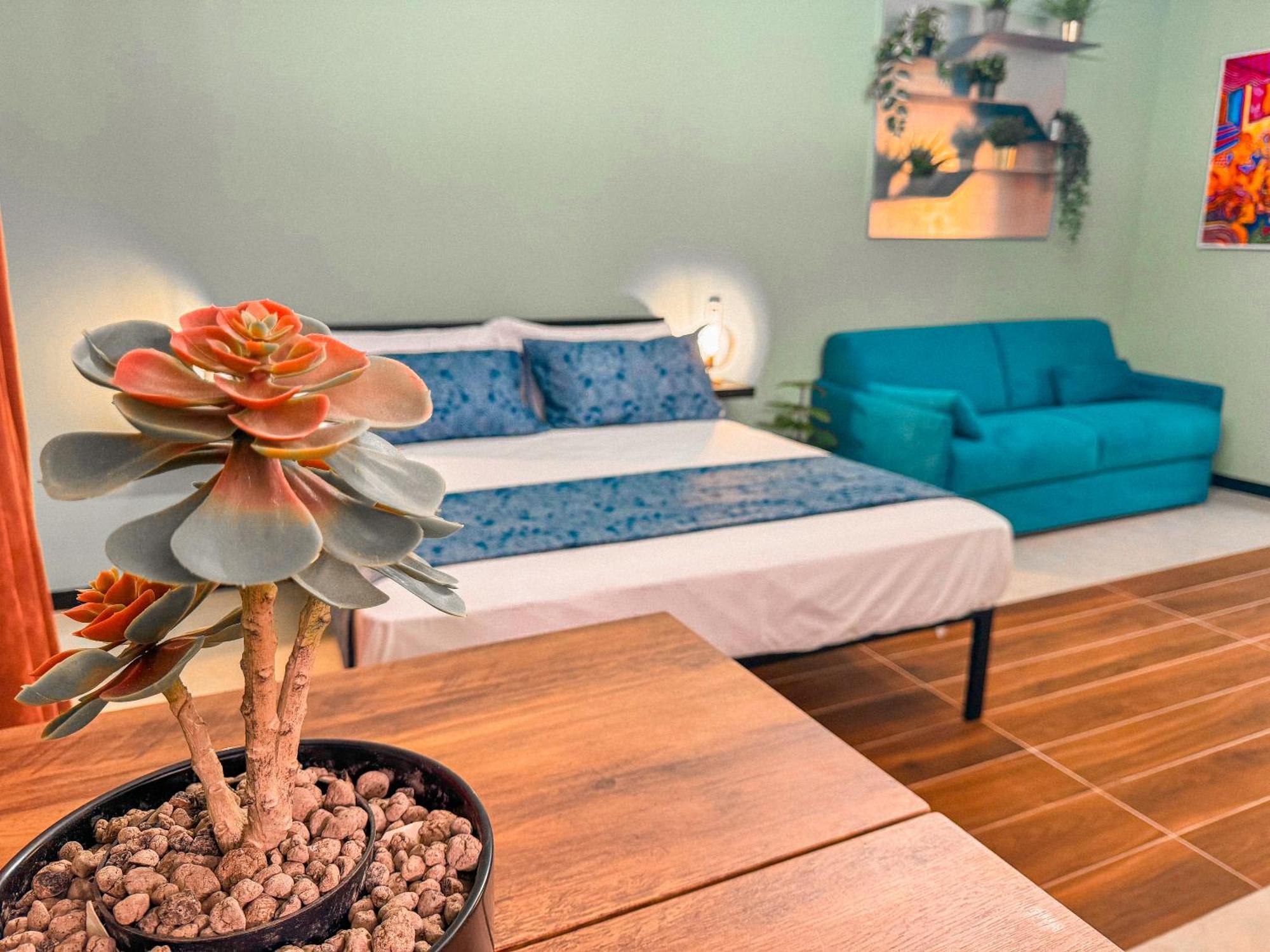 The Quarters Naples Apartments Luaran gambar
